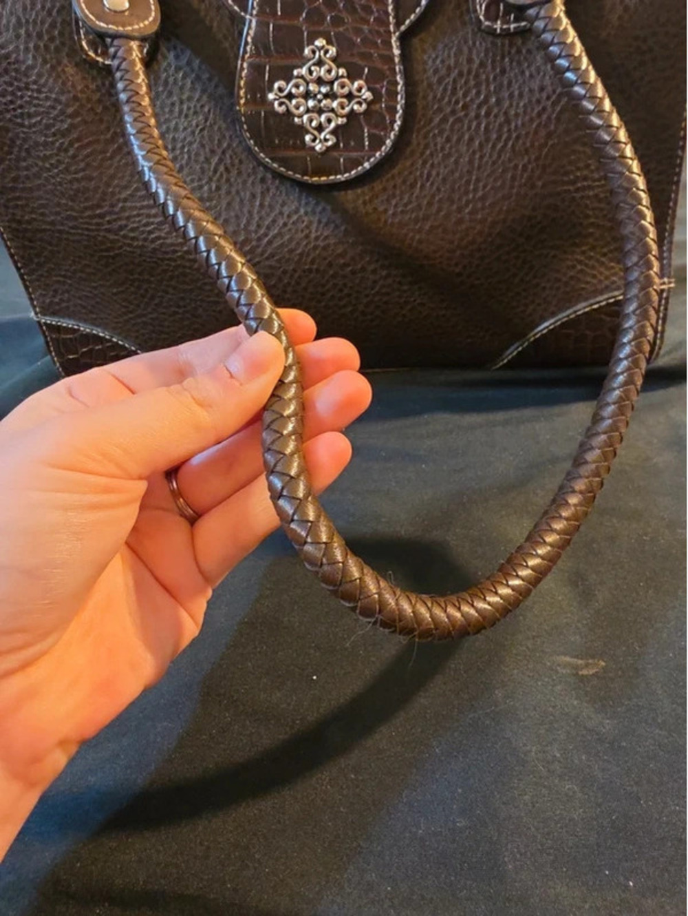 Handbag - Picture 2 of 10